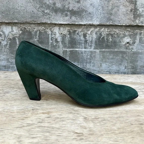 Petra Green Suede Medium Heels made in Florence Italy Vintage EUC - Picture 4 of 9
